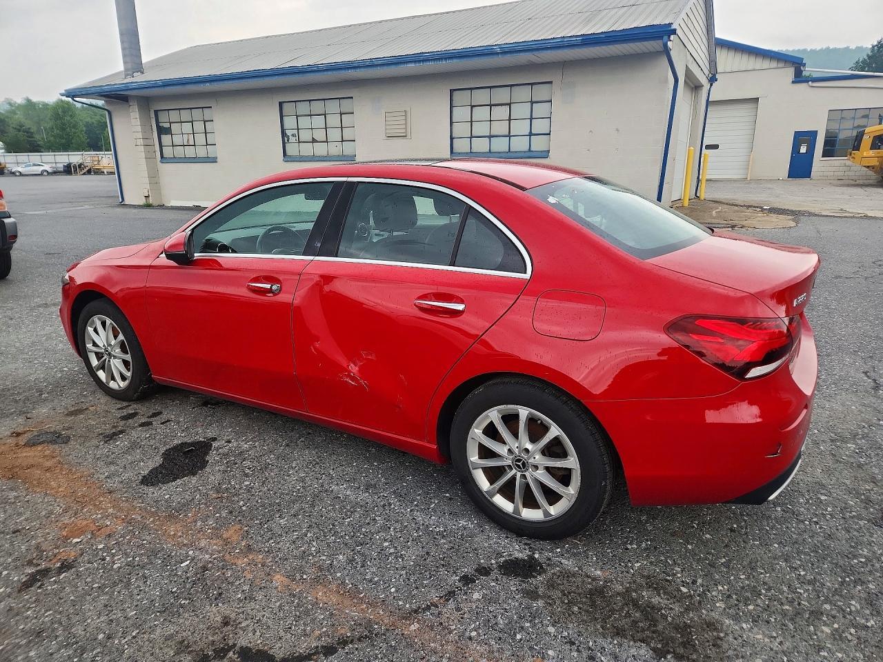 2019 Mercedes-Benz A 220 4Matic - Фото 2