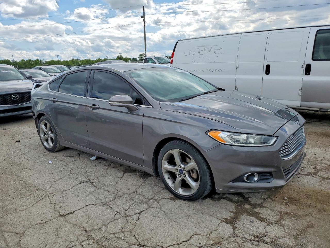2013 Ford Fusion 4D Se - Image 4