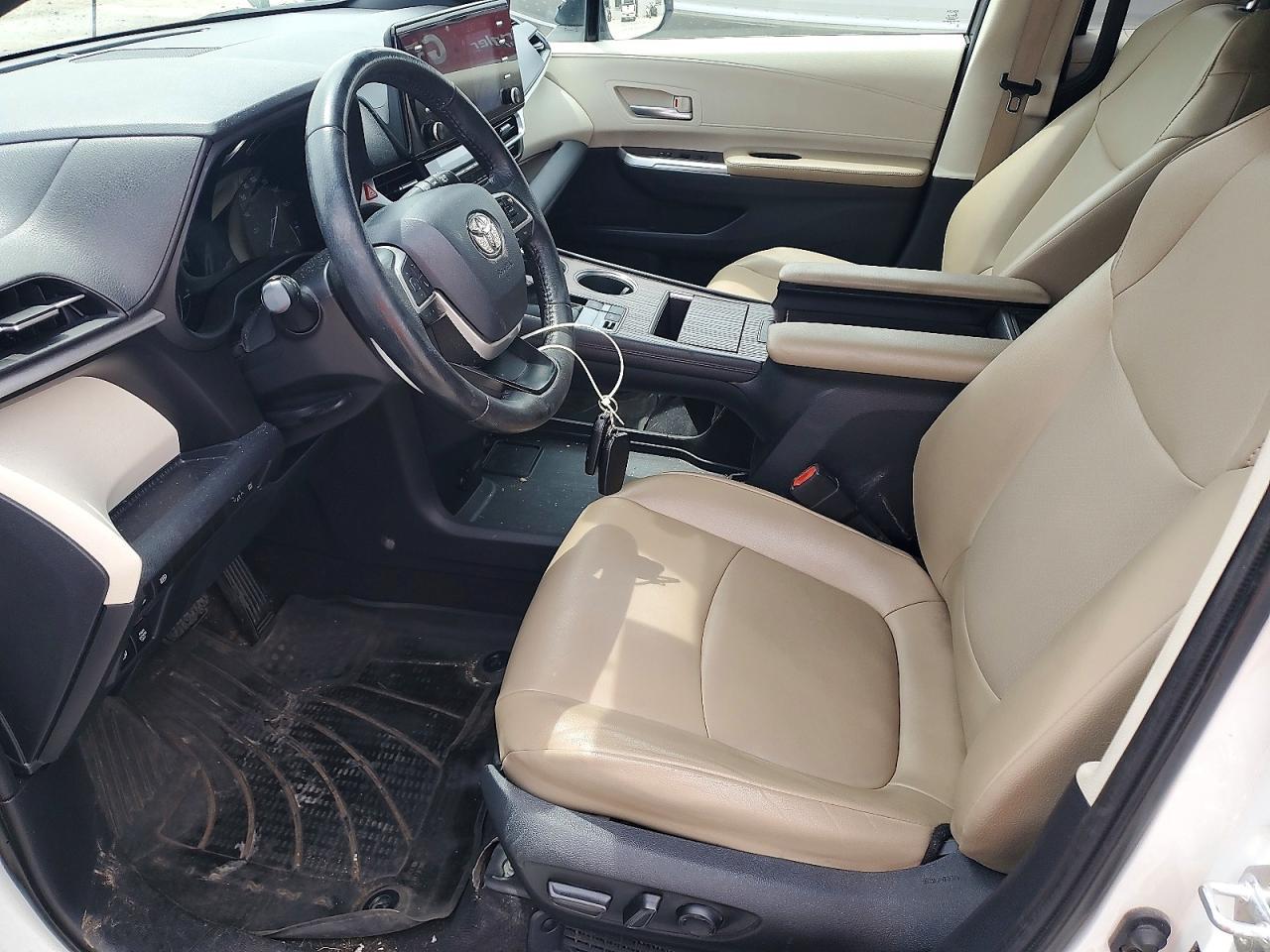 2021 Toyota Sienna Xle - Image 7