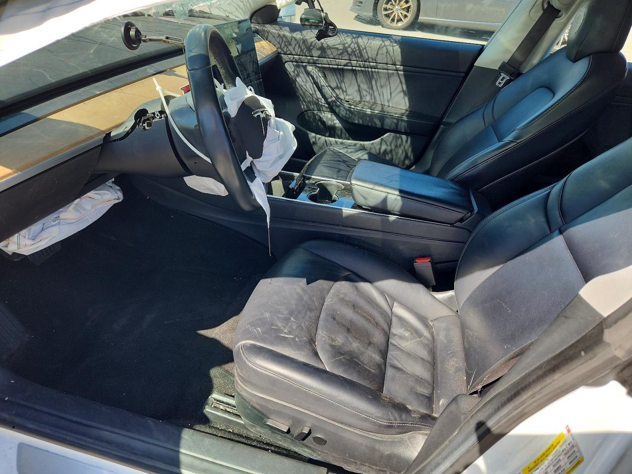 2017 Tesla Model 3 - Фото 7