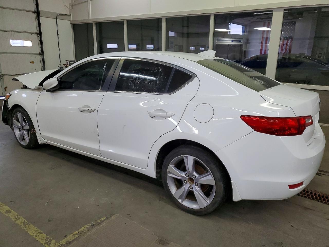 2013 Acura Ilx 20 Premium - Фото 2
