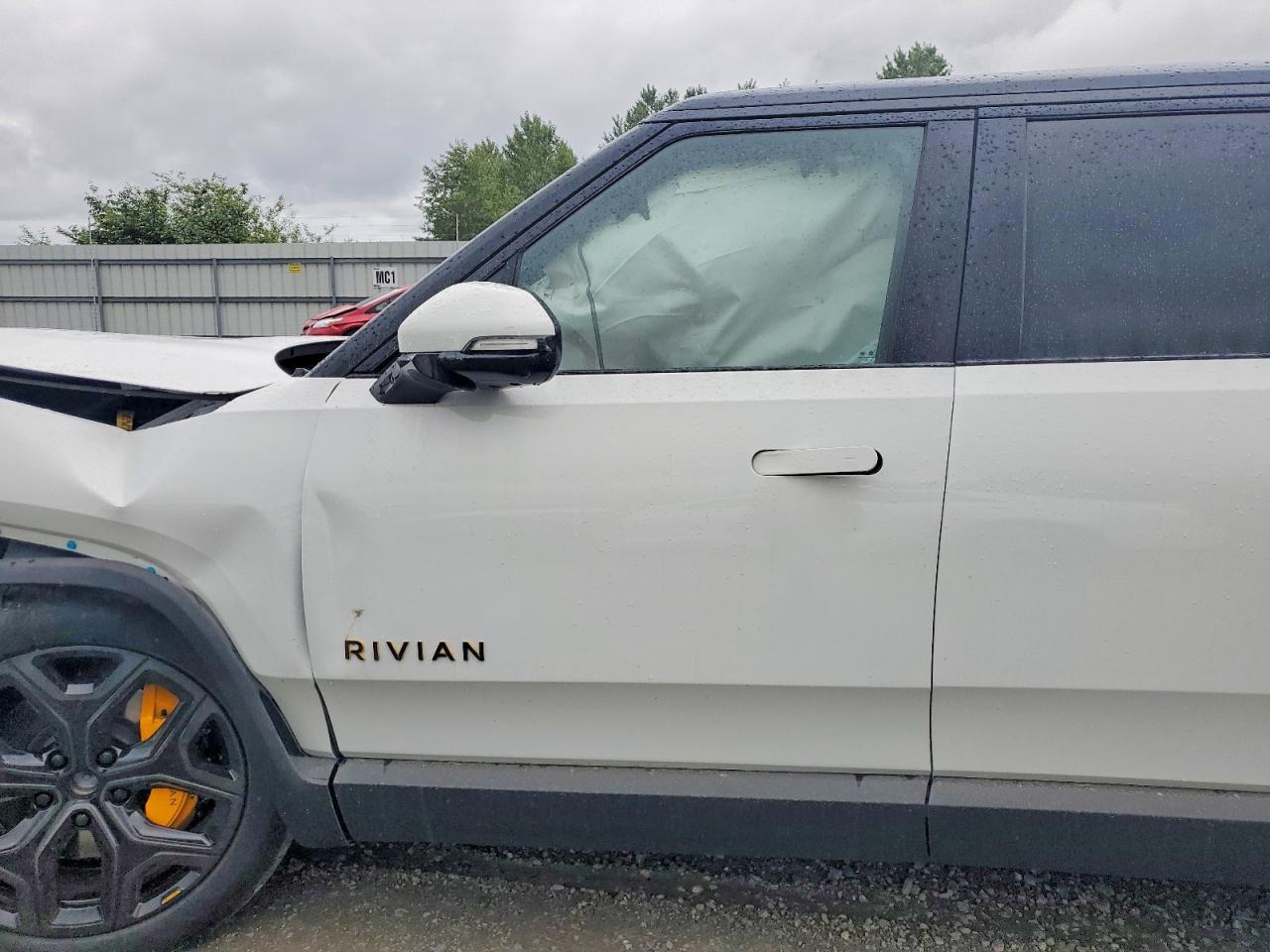 2026 Rivian R1S Premium - Фото 7