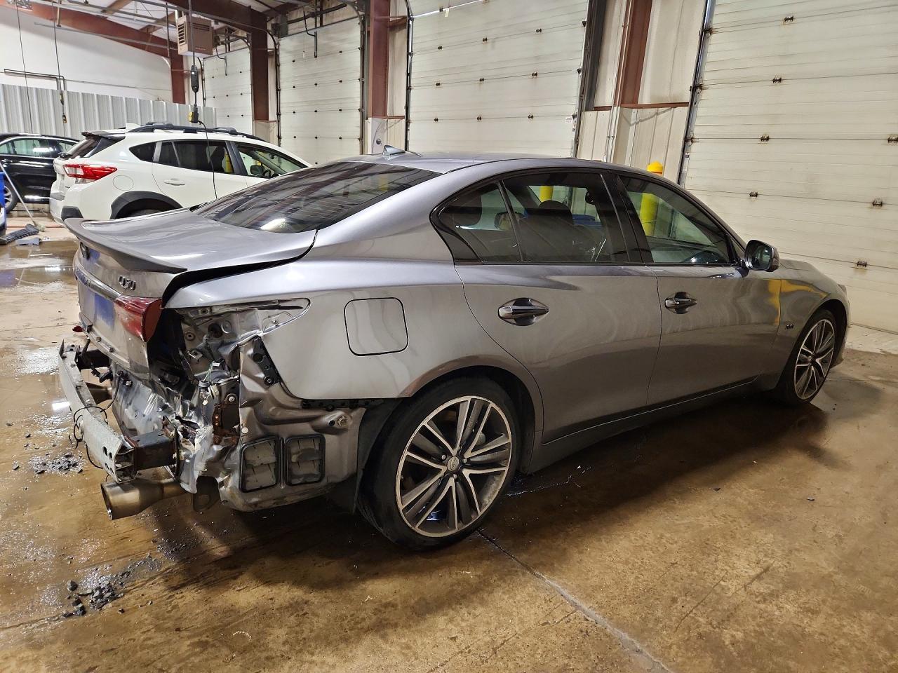 2016 Infiniti Q50 3.0T Premium - Фото 3