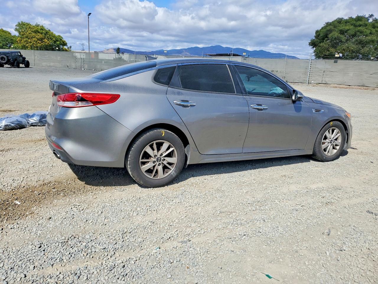 2016 Kia Optima Lx - Фото 3