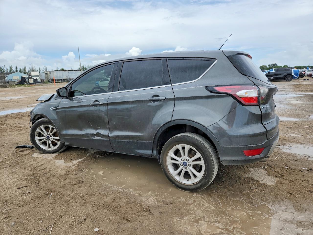 2017 Ford Escape Se - Image 2
