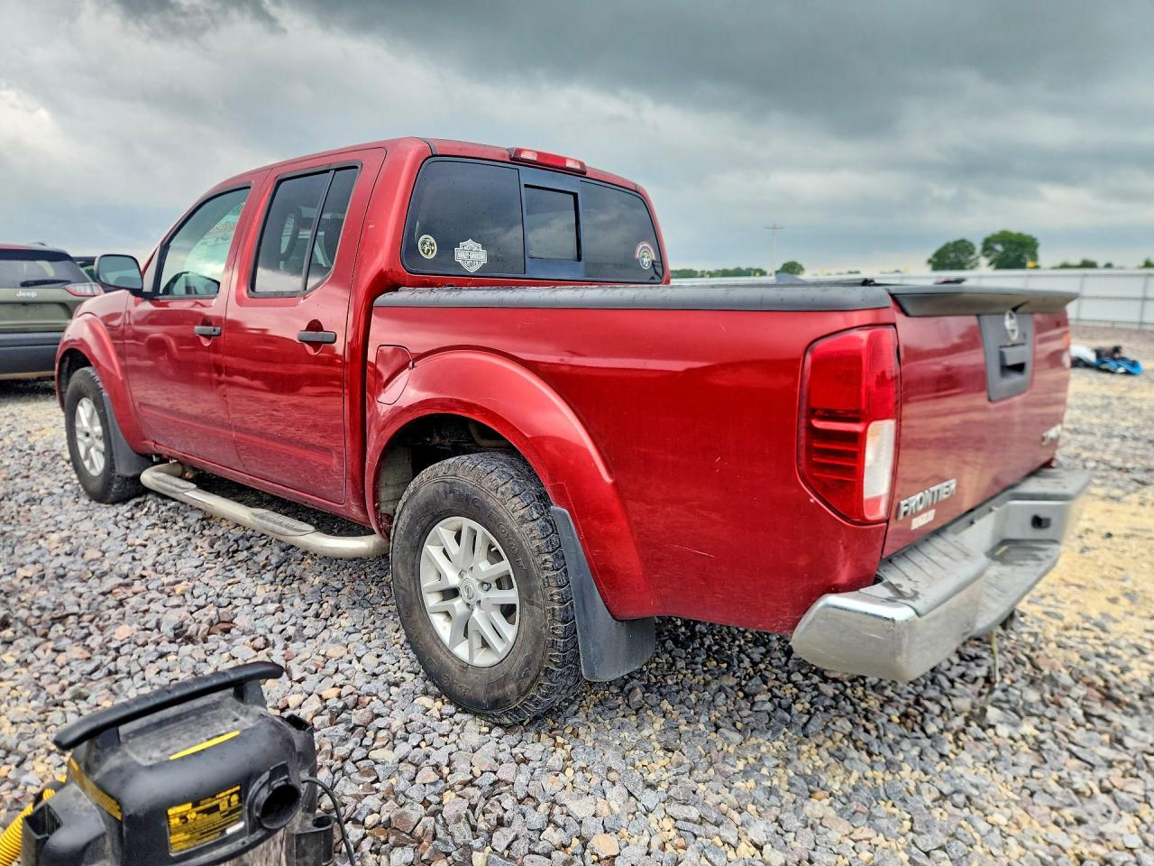 2017 Nissan Frontier Sv - Image 2