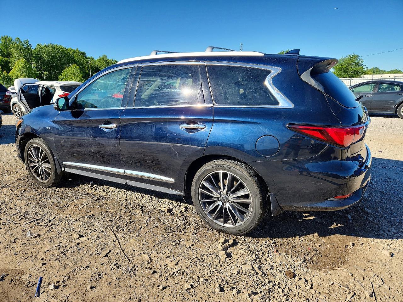 2016 Infiniti Qx60 Base - Image 2