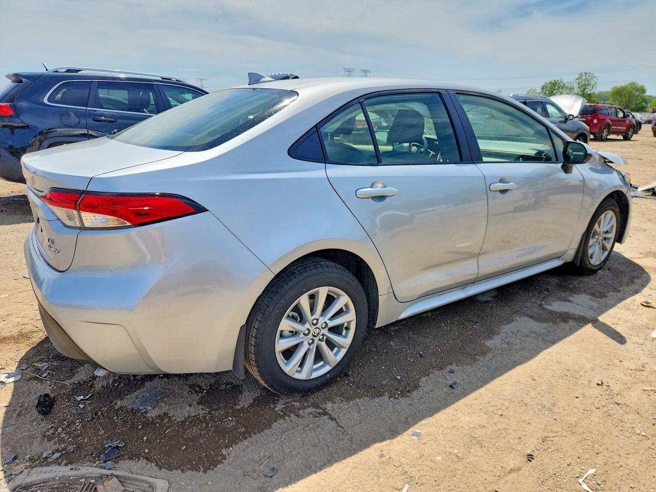 2026 Toyota Corolla Hybrid Le - Image 3
