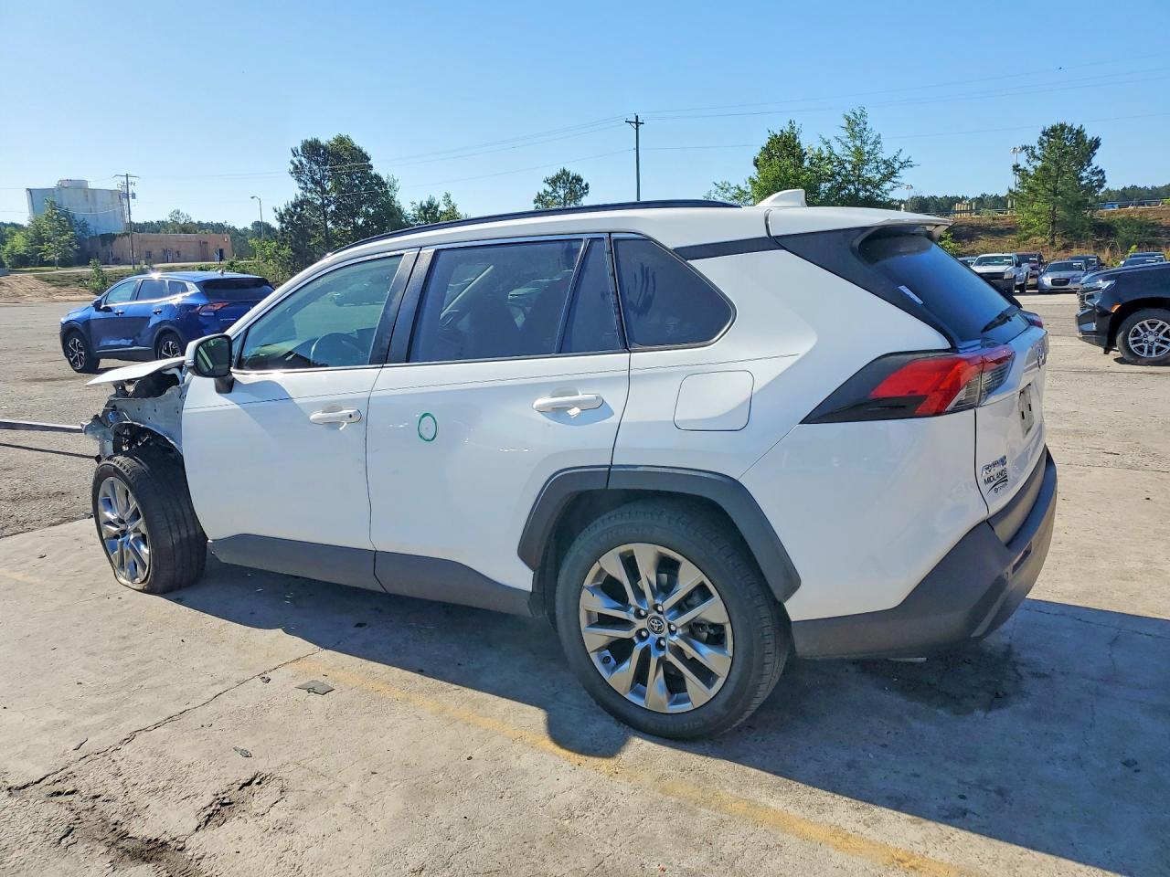 2019 Toyota Rav 4 - Image 2