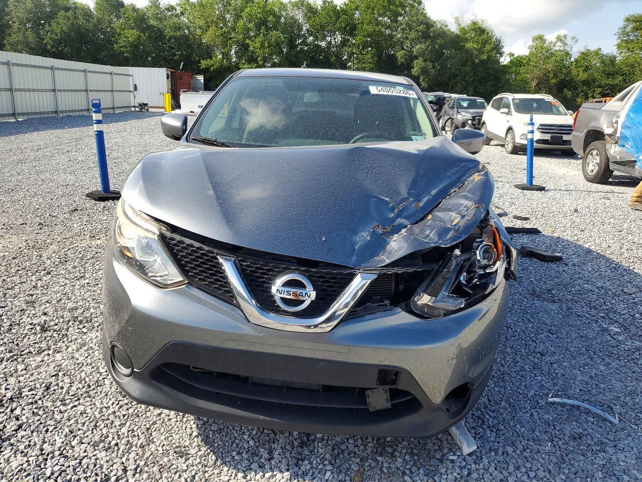 2018 Nissan Rogue Sport S - Image 5