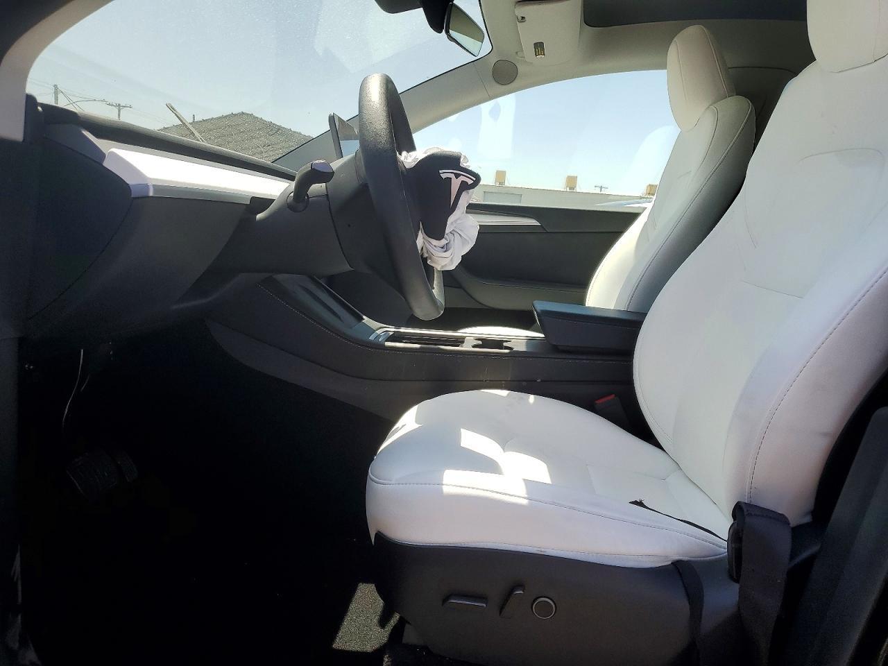 2024 Tesla Model Y - Фото 7