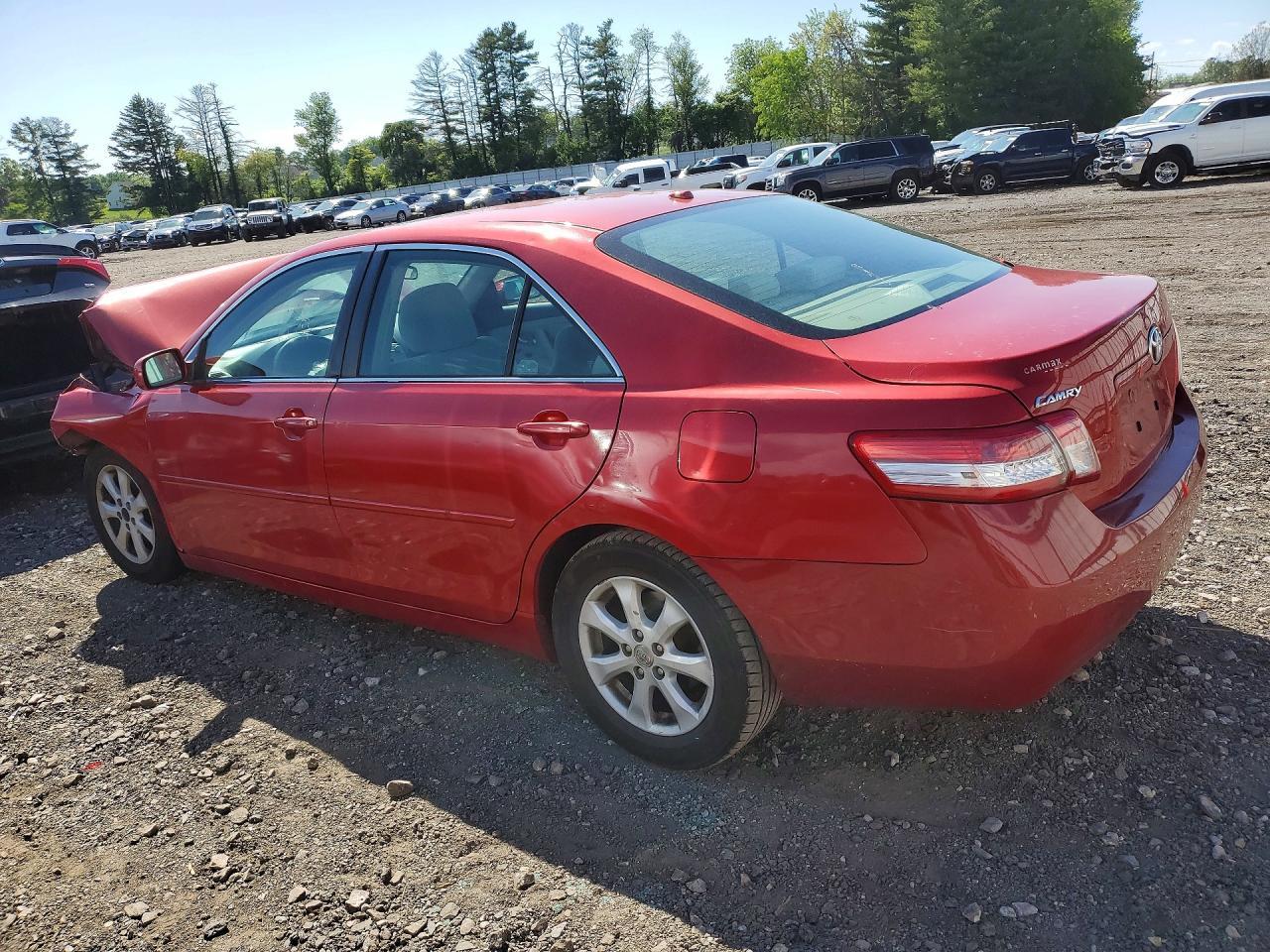2010 Toyota Camry Le - Image 2