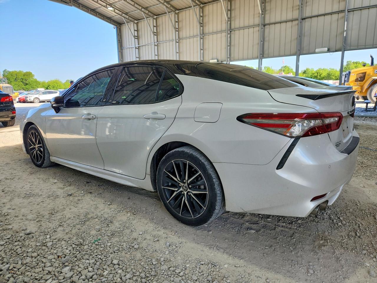 2018 Toyota Camry Xse - Фото 2