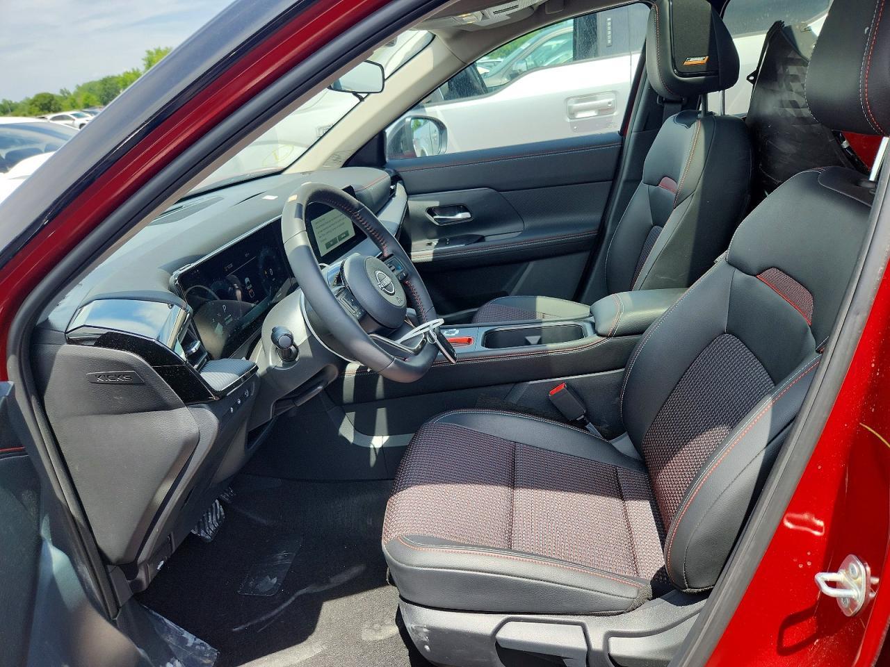 2025 Nissan Kicks Sr - Фото 7