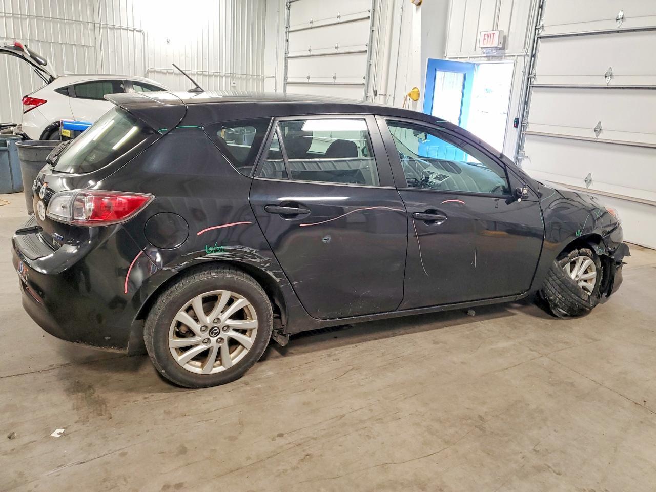 2013 Mazda 3 I - Image 3