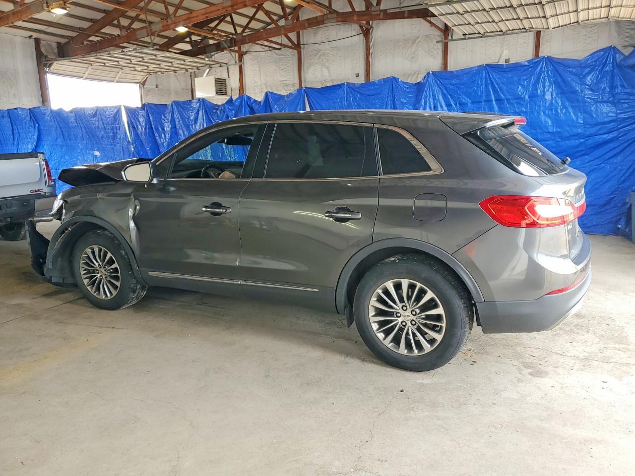 2017 Lincoln Mkx Select - Image 2