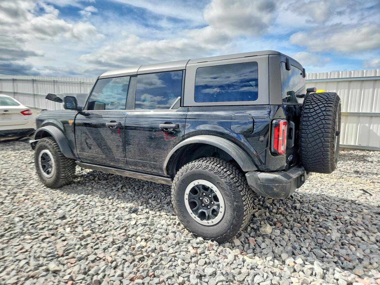 2024 Ford Bronco Badlands - Фото 2