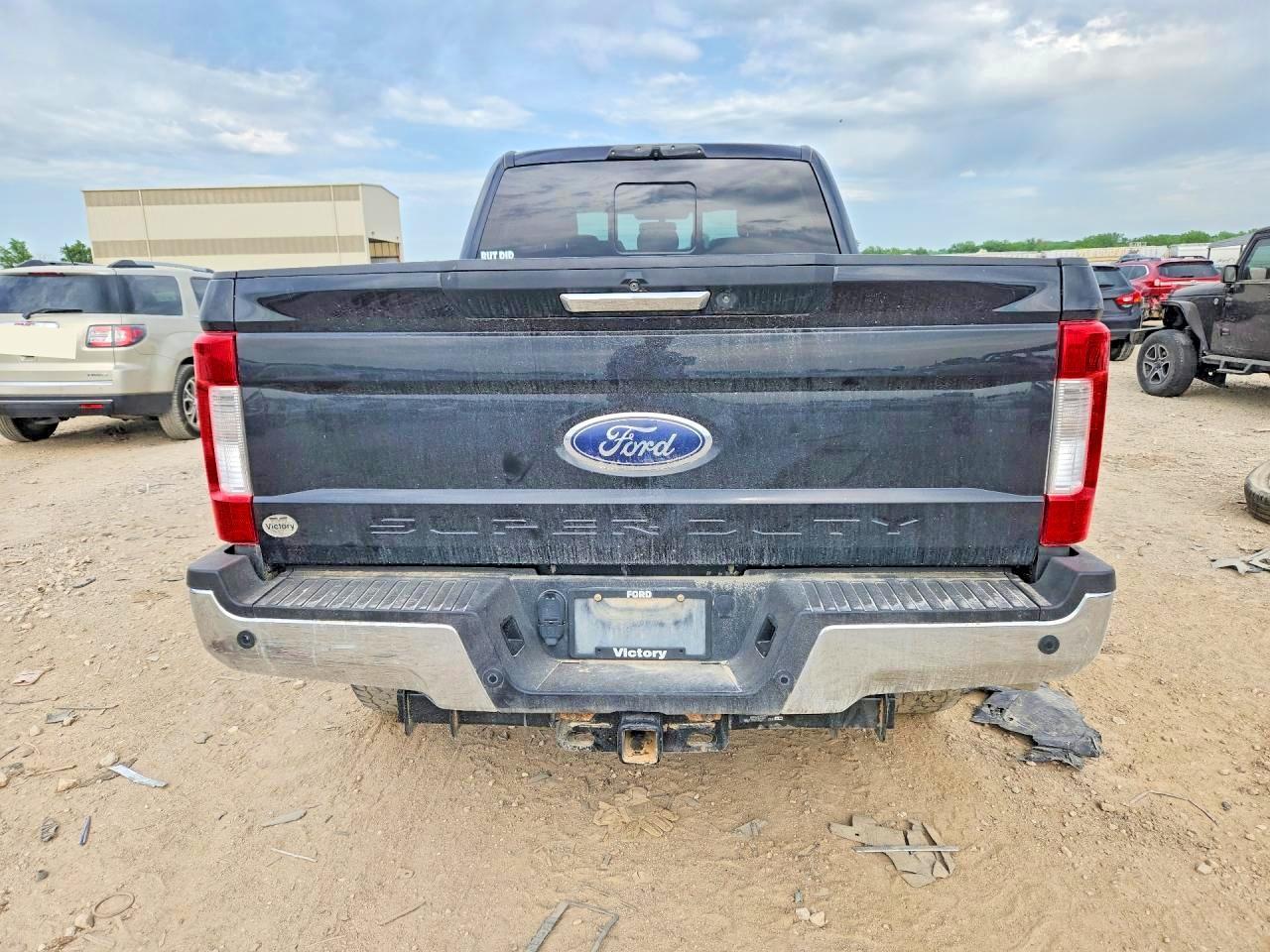 2019 Ford F250 Super Duty - Фото 6