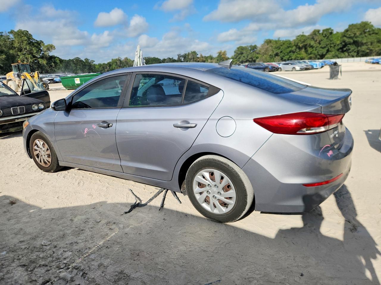 2017 Hyundai Elantra Se - Image 2