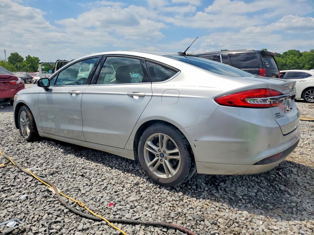 2018 Ford Fusion Se - Фото 2