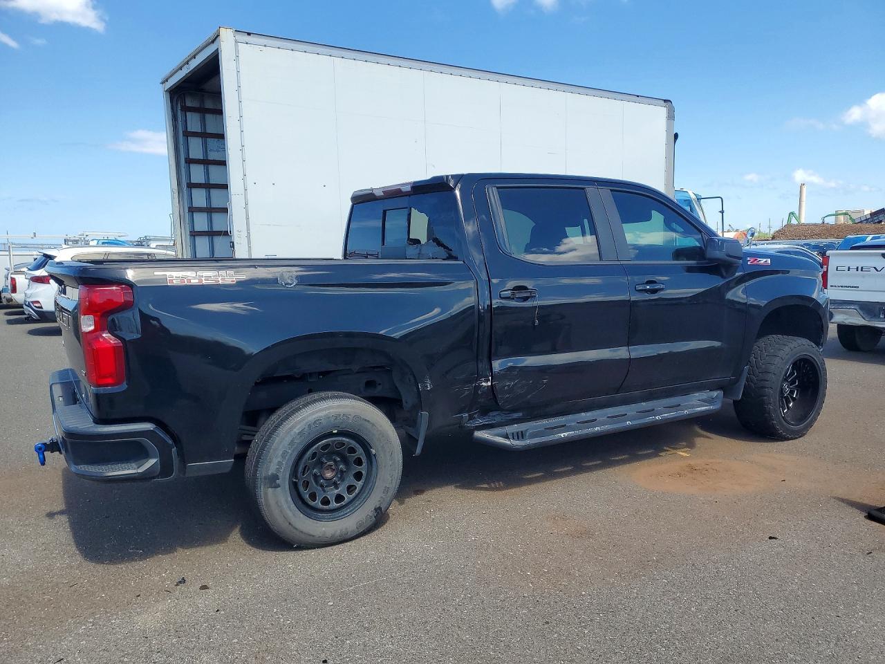 2019 Chevrolet Silverado K1500 Lt Trail Boss - Image 3