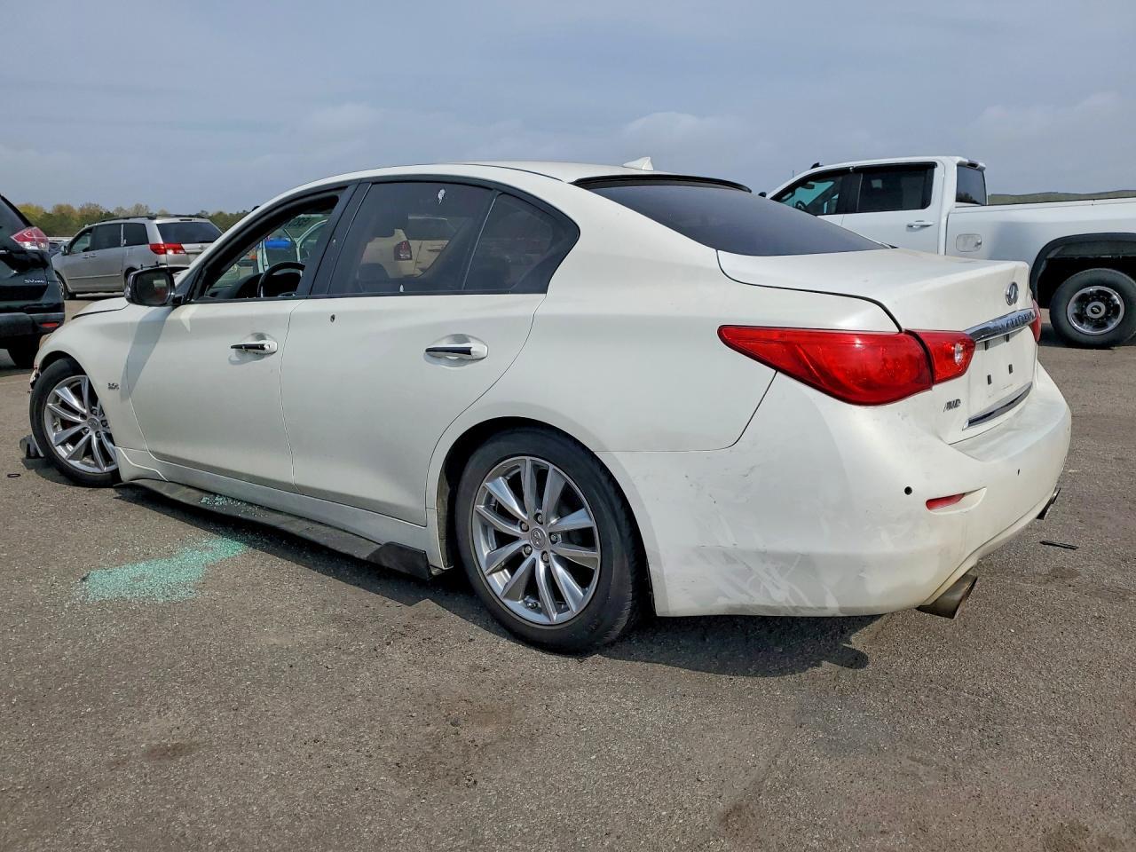 2017 Infiniti Q50 3.0T Premium - Фото 2