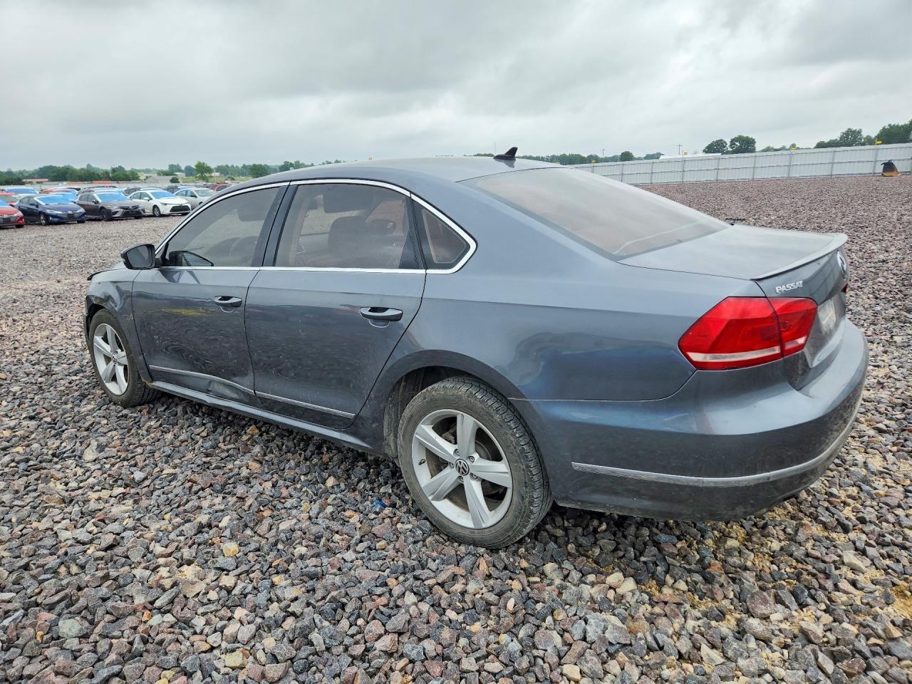 2013 Volkswagen Passat Sel - Image 2