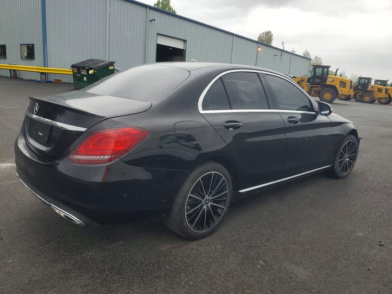 2019 Mercedes-Benz C 300 - Фото 3