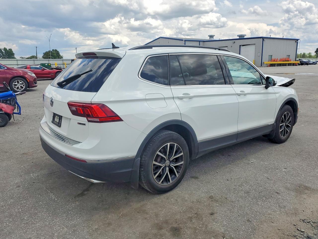 2021 Volkswagen Tiguan Se - Фото 3