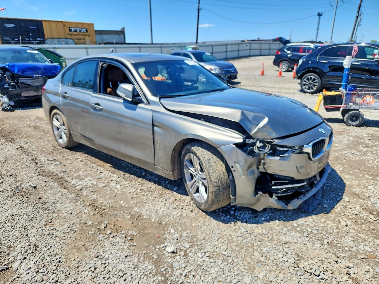 2016 BMW 330E - Фото 4