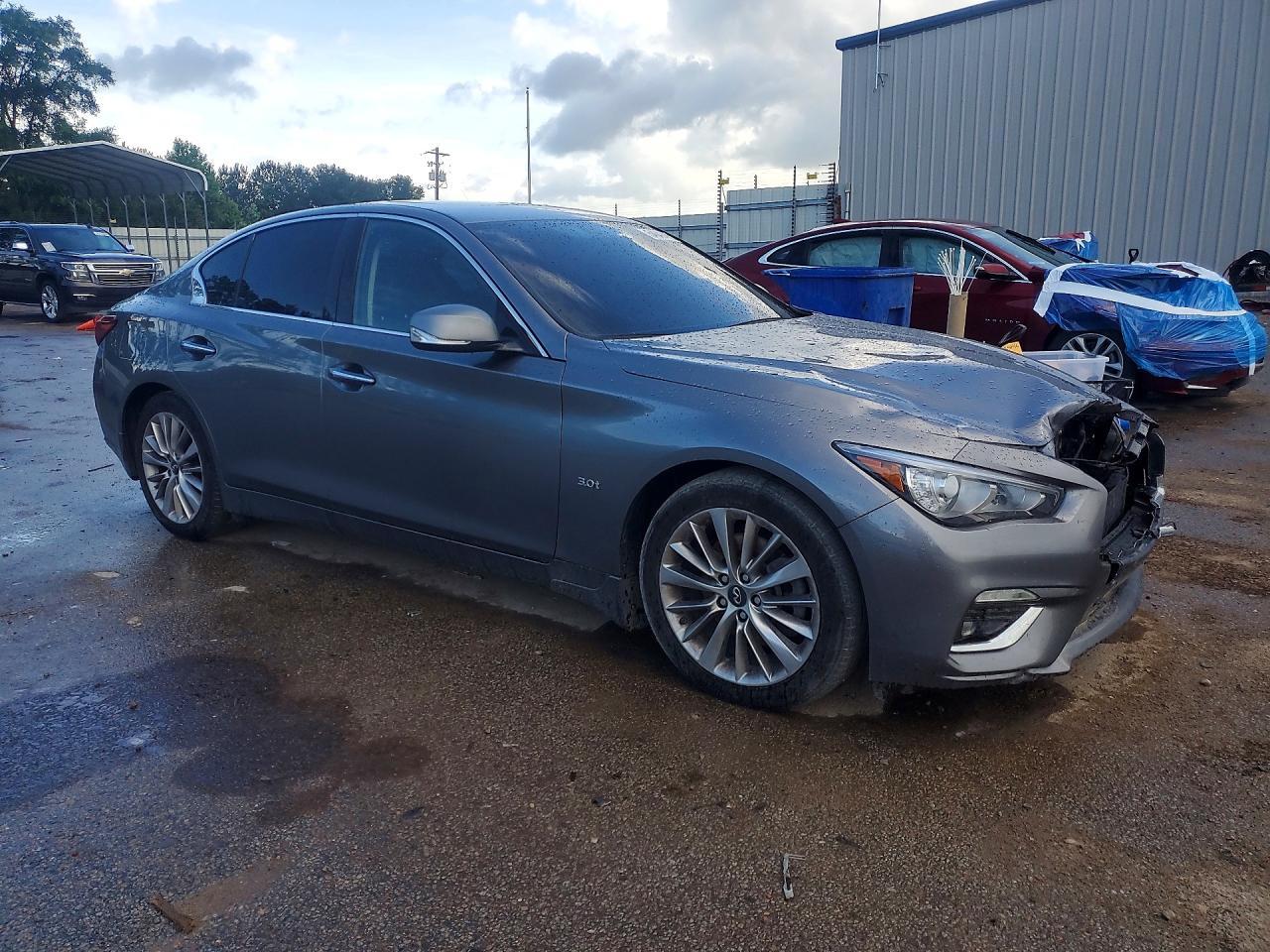 2019 Infiniti Q50 3.0T Luxe - Фото 4