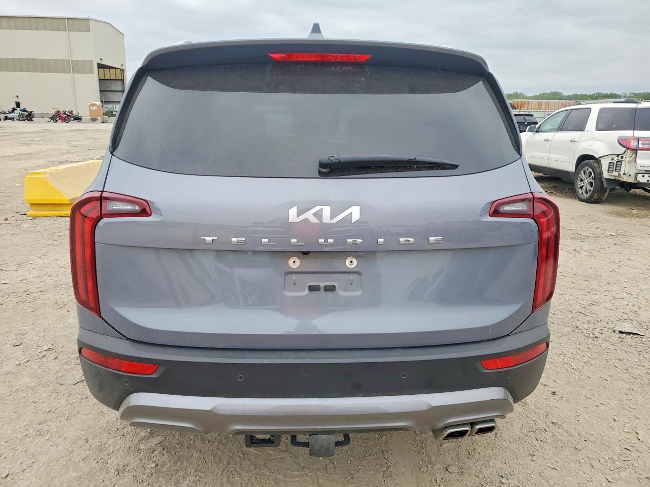 2022 Kia Telluride S - Фото 6