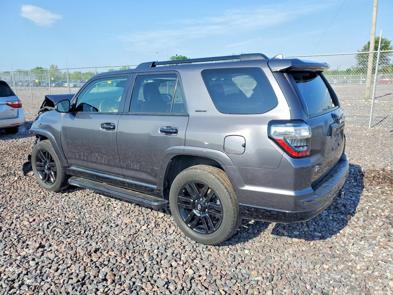 2021 Toyota 4Runner - Фото 2