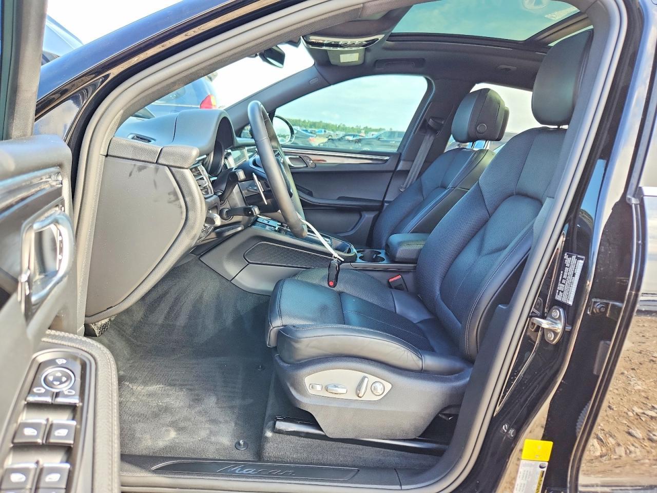 2025 Porsche Macan Base - Фото 7