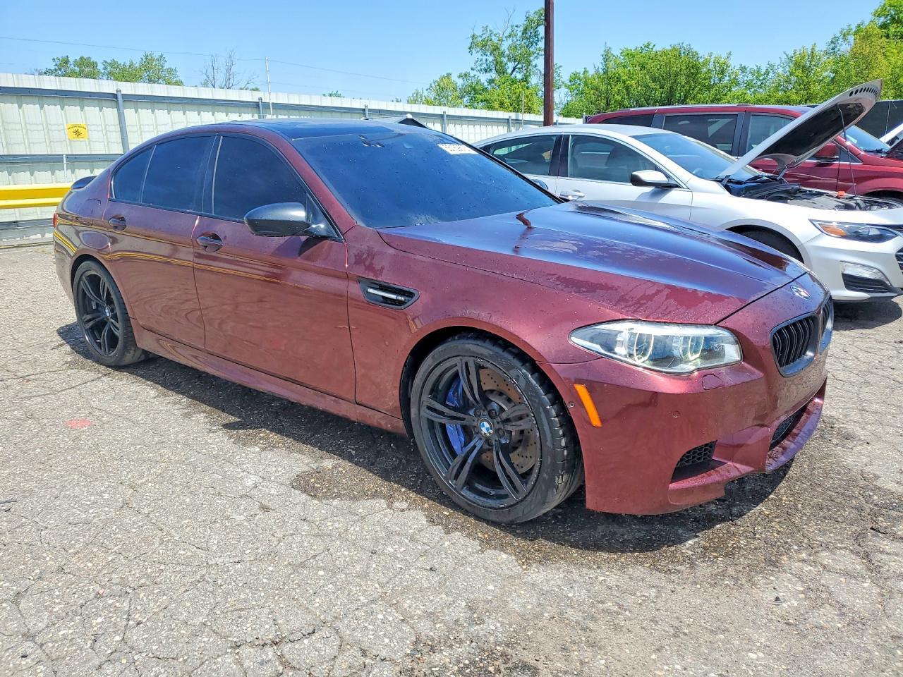 2013 BMW M5 - Фото 4