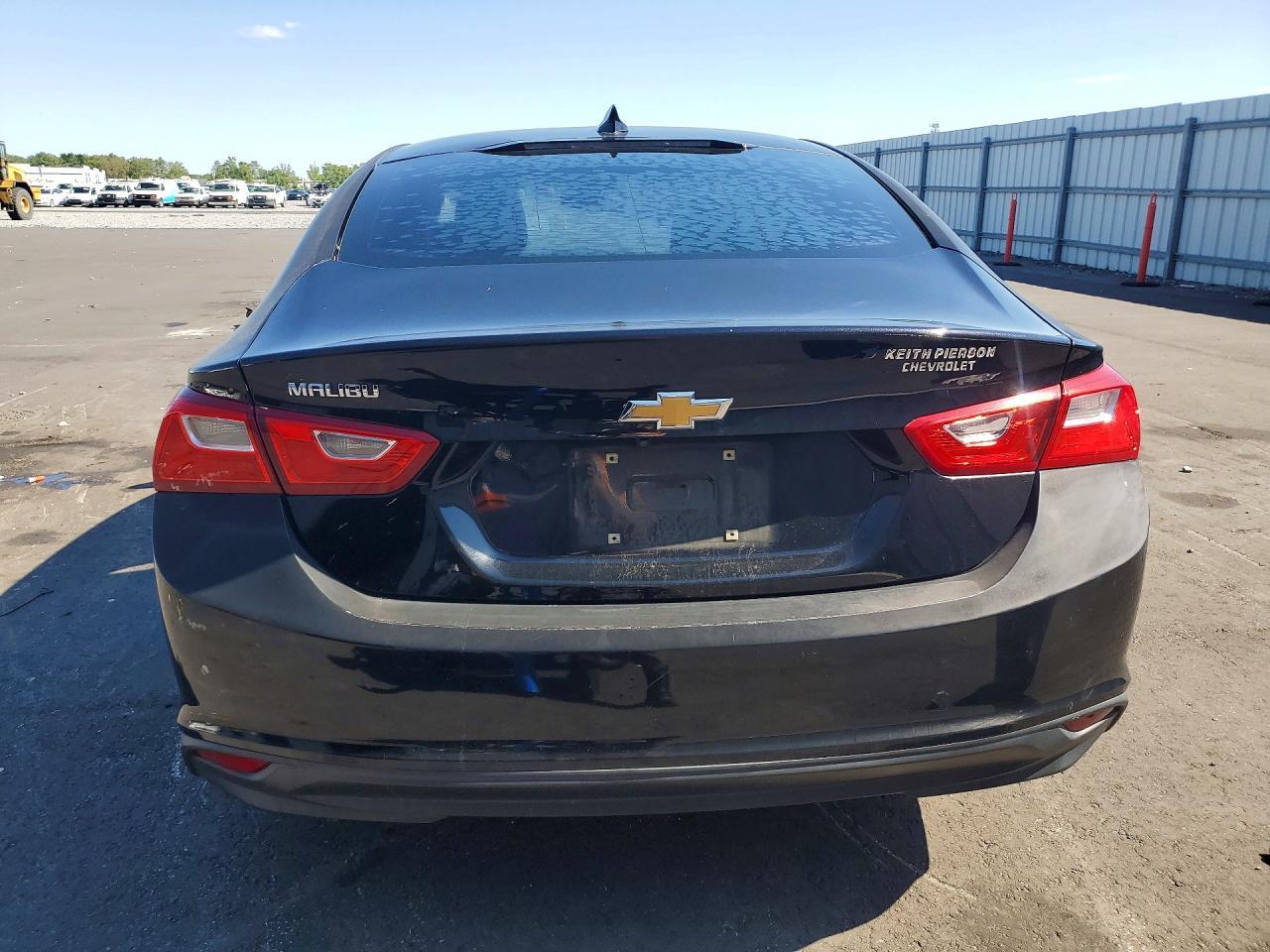 2018 Chevrolet Malibu Ls - Фото 6