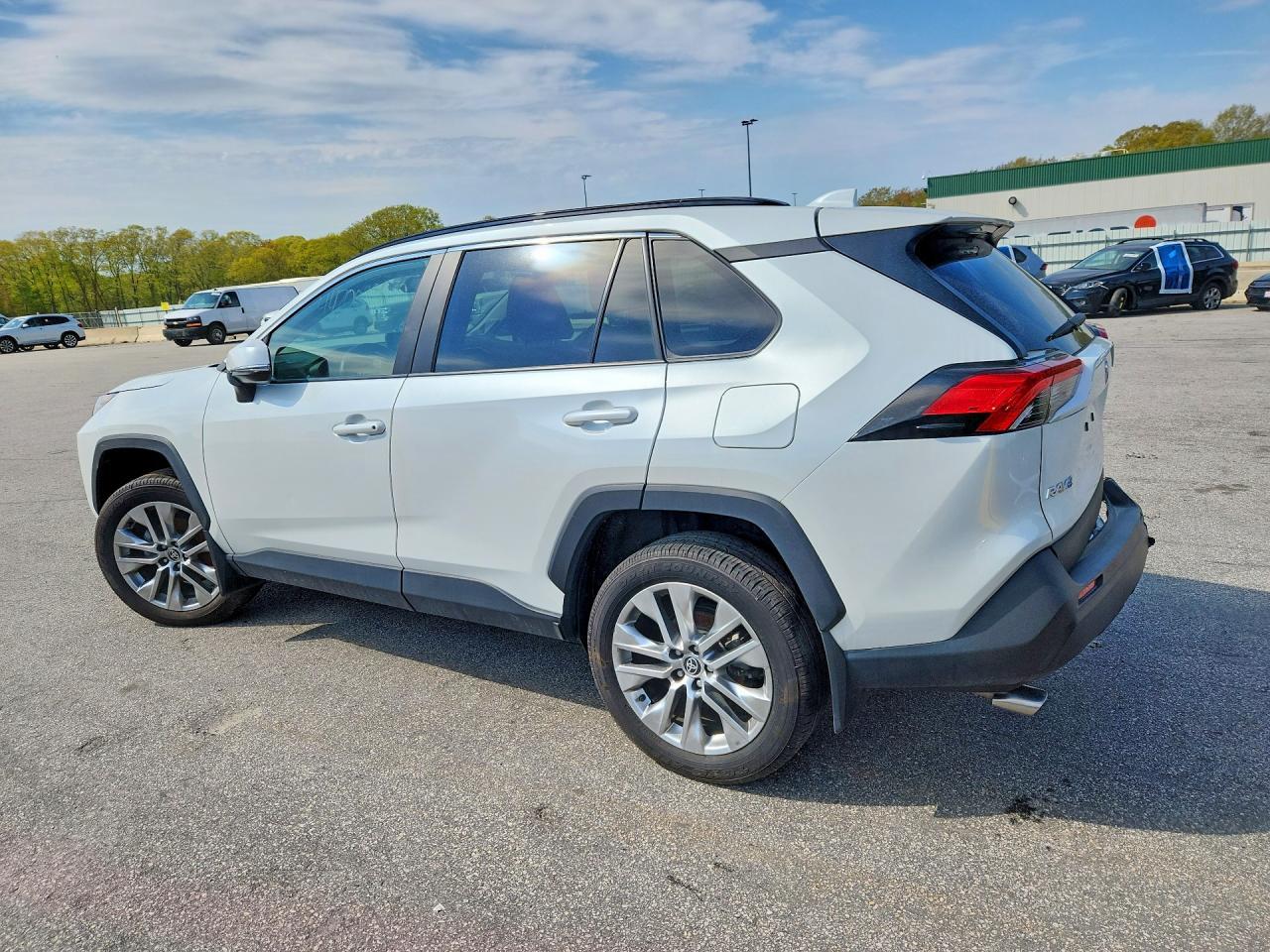 2024 Toyota Rav4 Xle Premium - Image 2