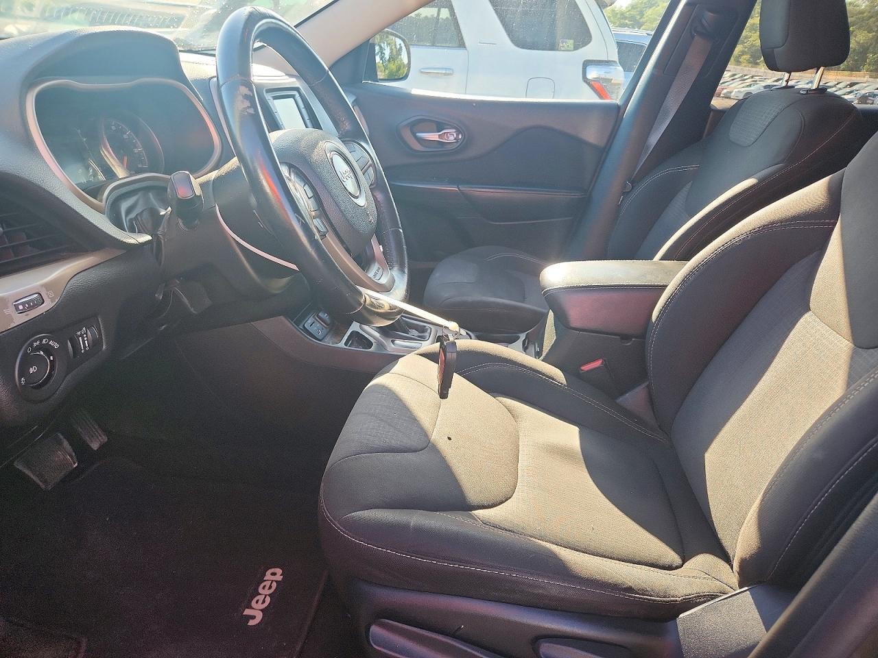 2015 Jeep Cherokee Latitude - Image 7