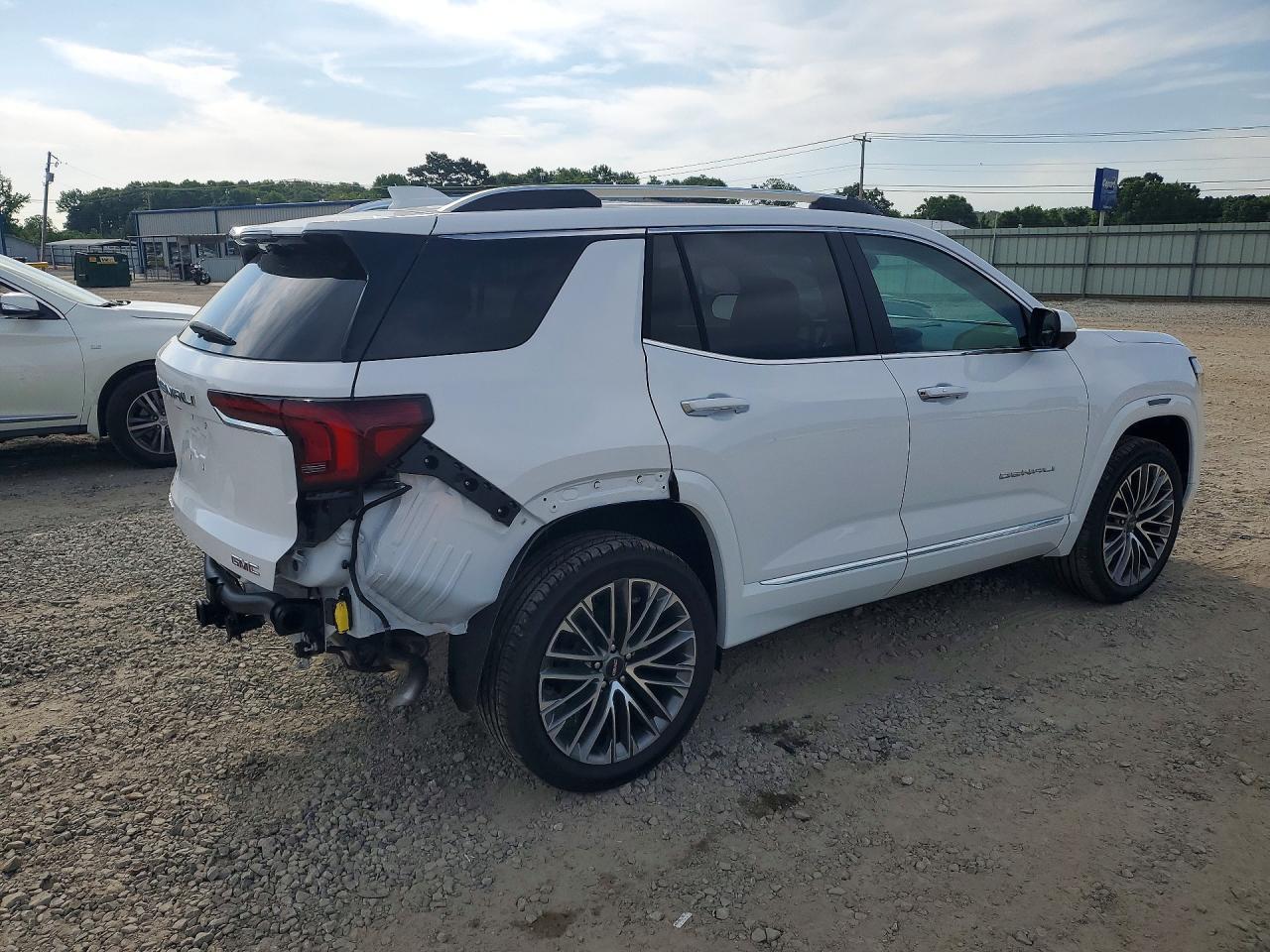 2026 GMC Terrain Denali - Image 3