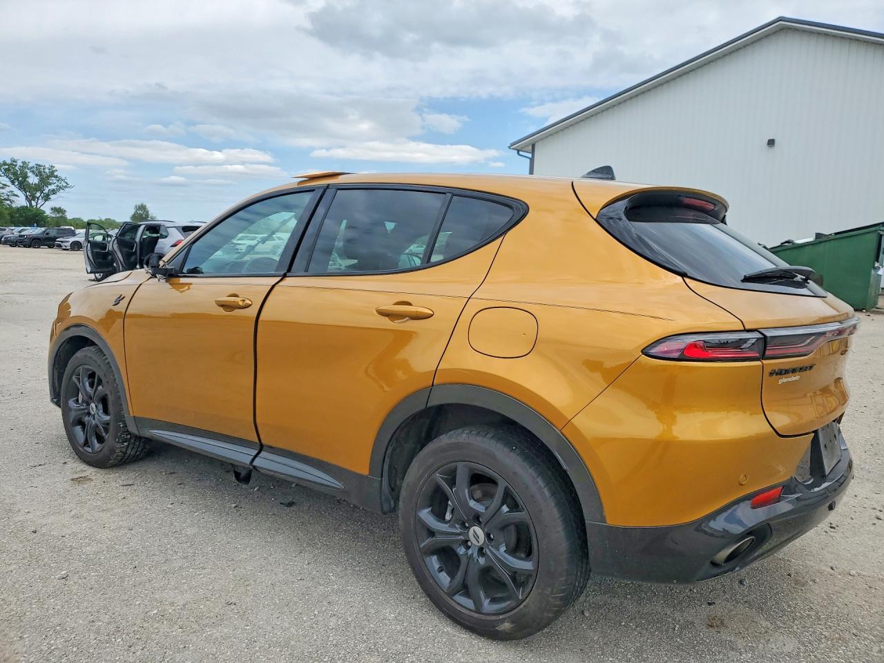 2024 Dodge Hornet R - Image 2