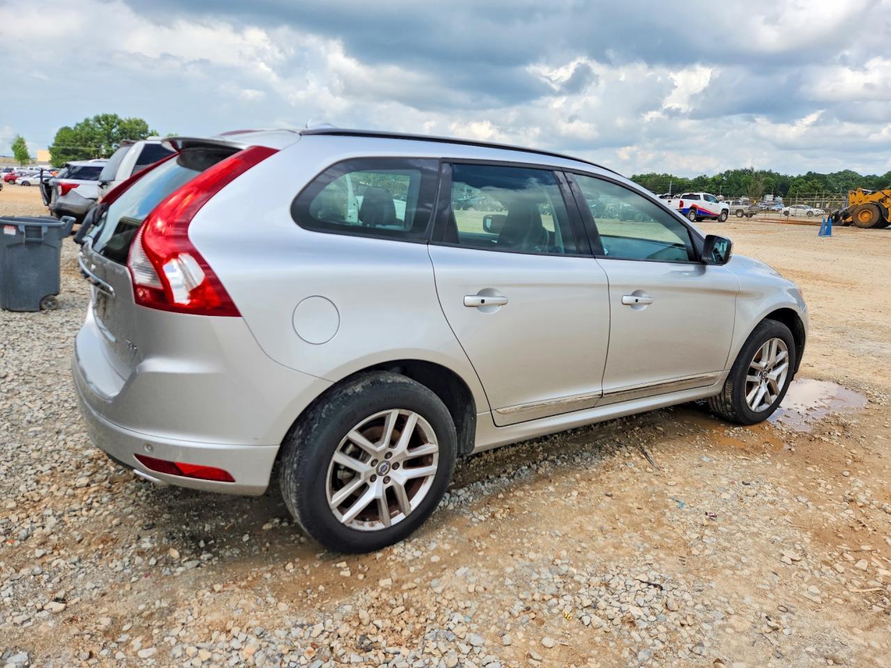 2017 Volvo Xc60 T5 - Фото 3