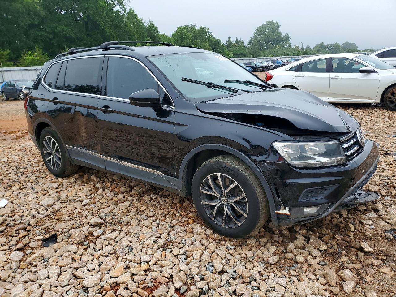 2018 Volkswagen Tiguan - Image 4