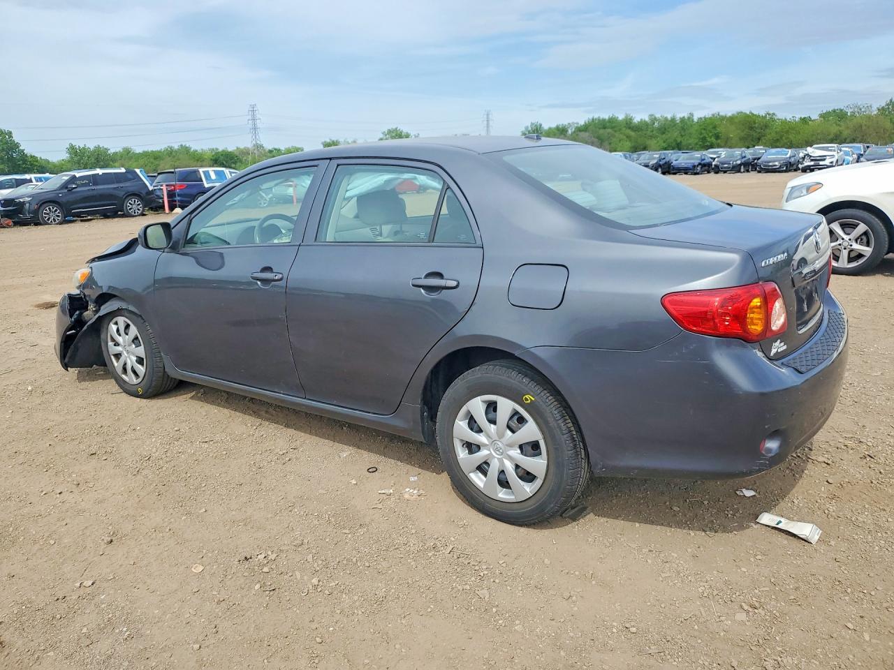 2010 Toyota Corolla Le - Фото 2