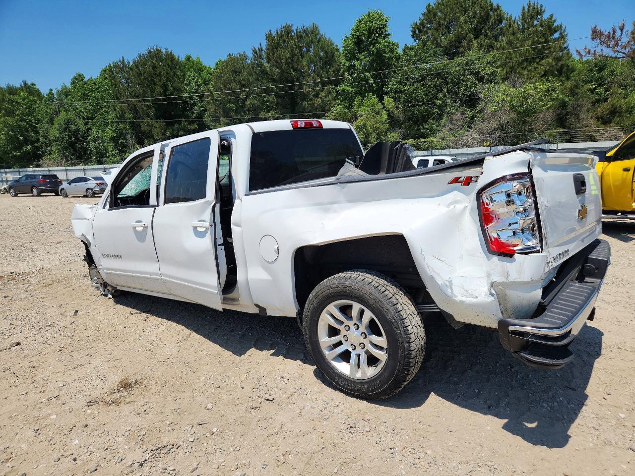 2018 Chevrolet Silverado K1500 Lt - Image 2