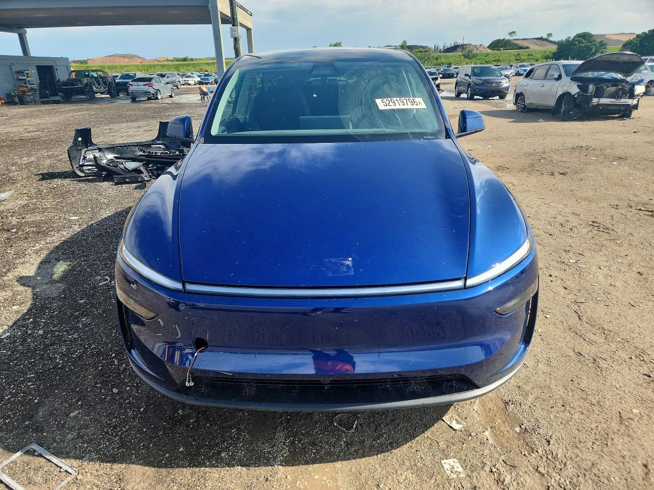 2026 Tesla Model Y - Фото 5