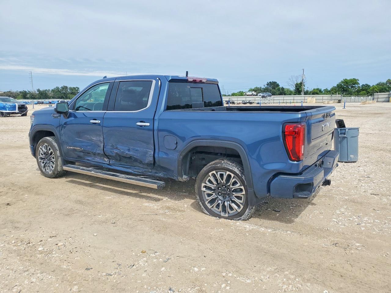 2024 GMC Sierra K1500 Denali Ultimate - Фото 2