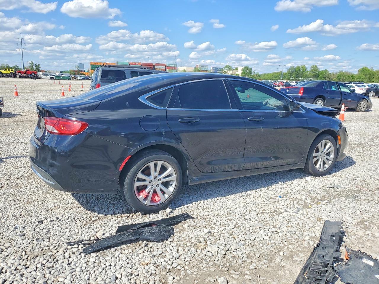 2015 Chrysler 200 Limited - Фото 3
