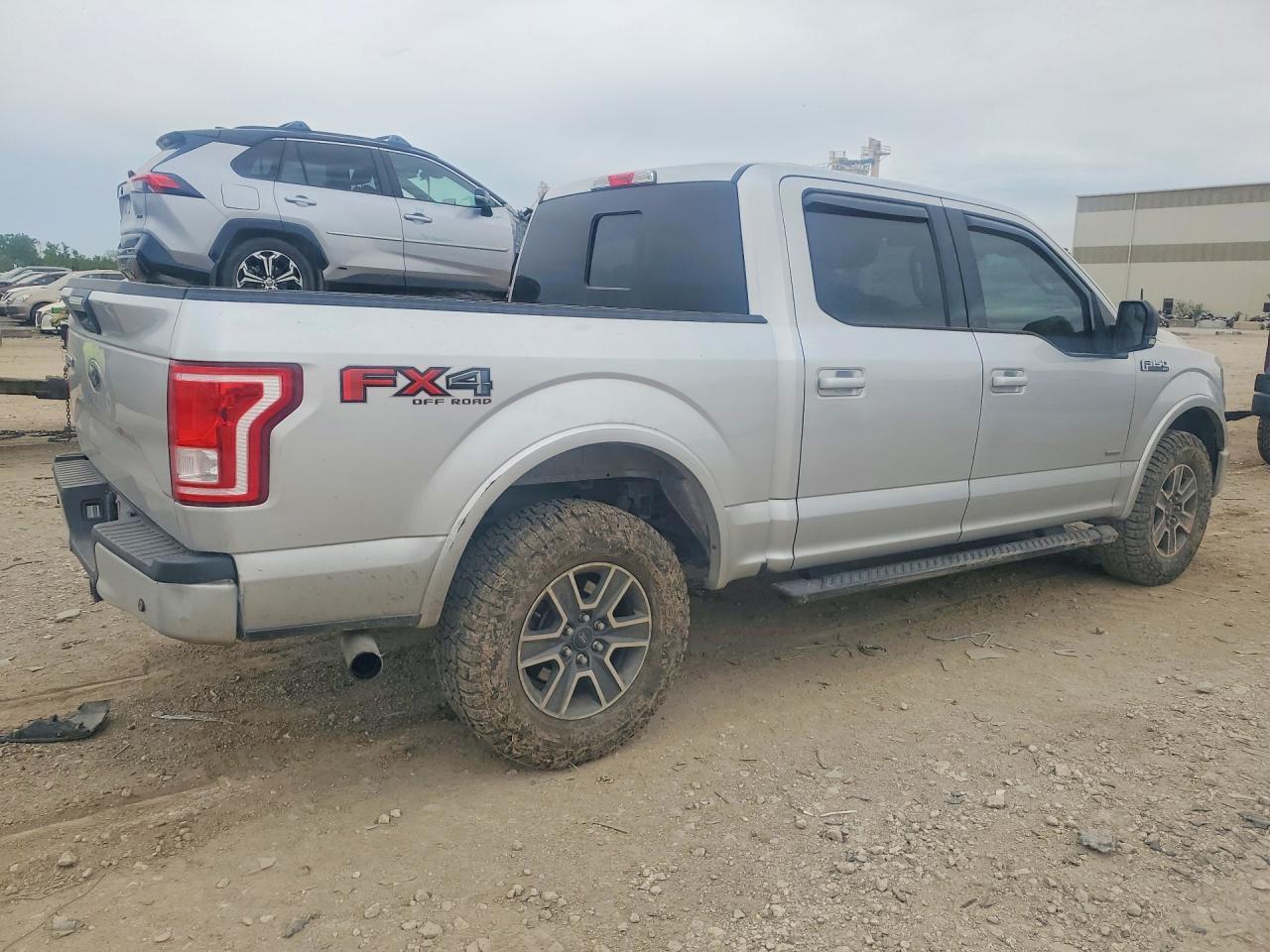 2016 Ford F150 Supercrew - Фото 3