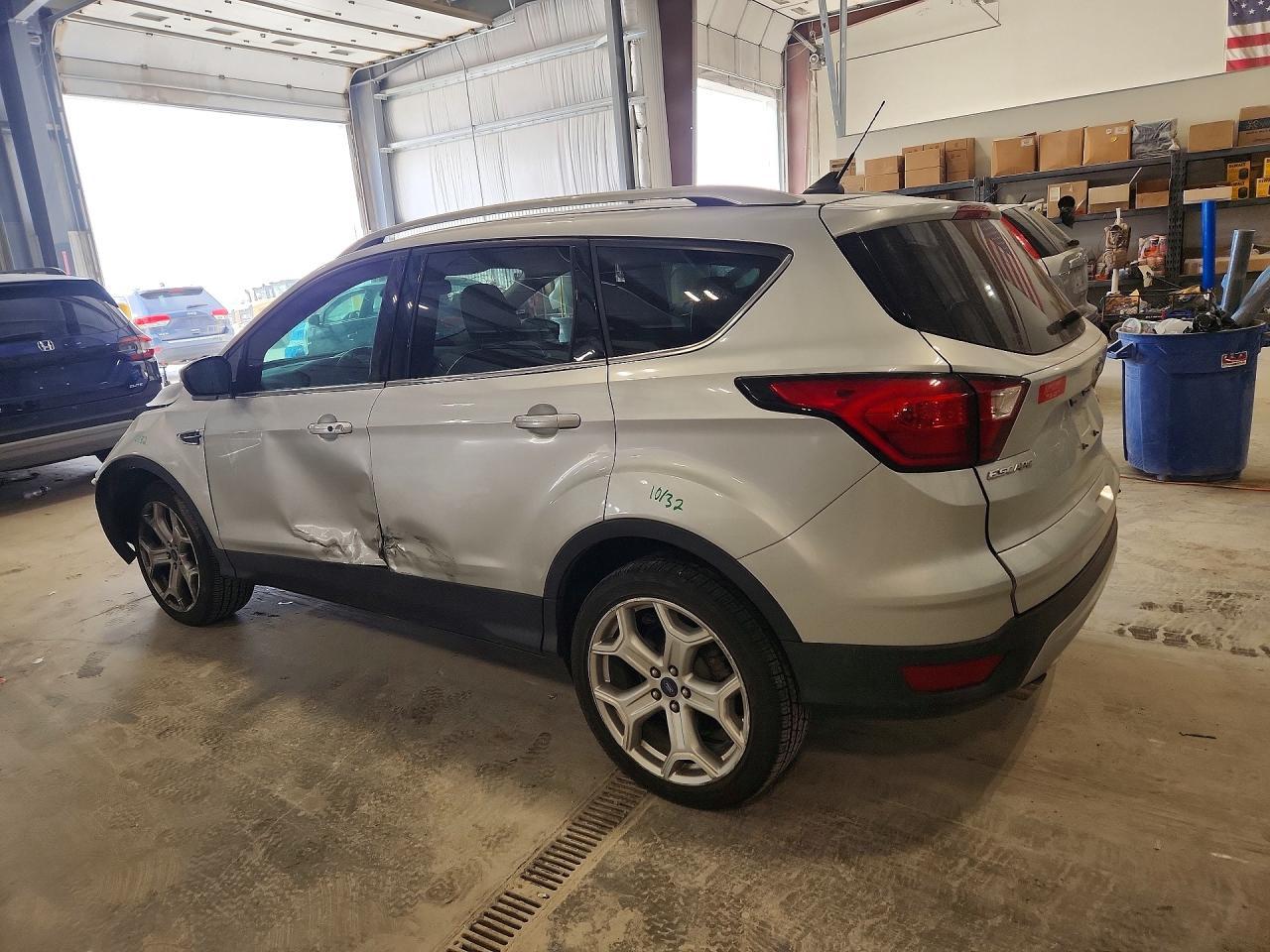 2019 Ford Escape Titanium - Image 2