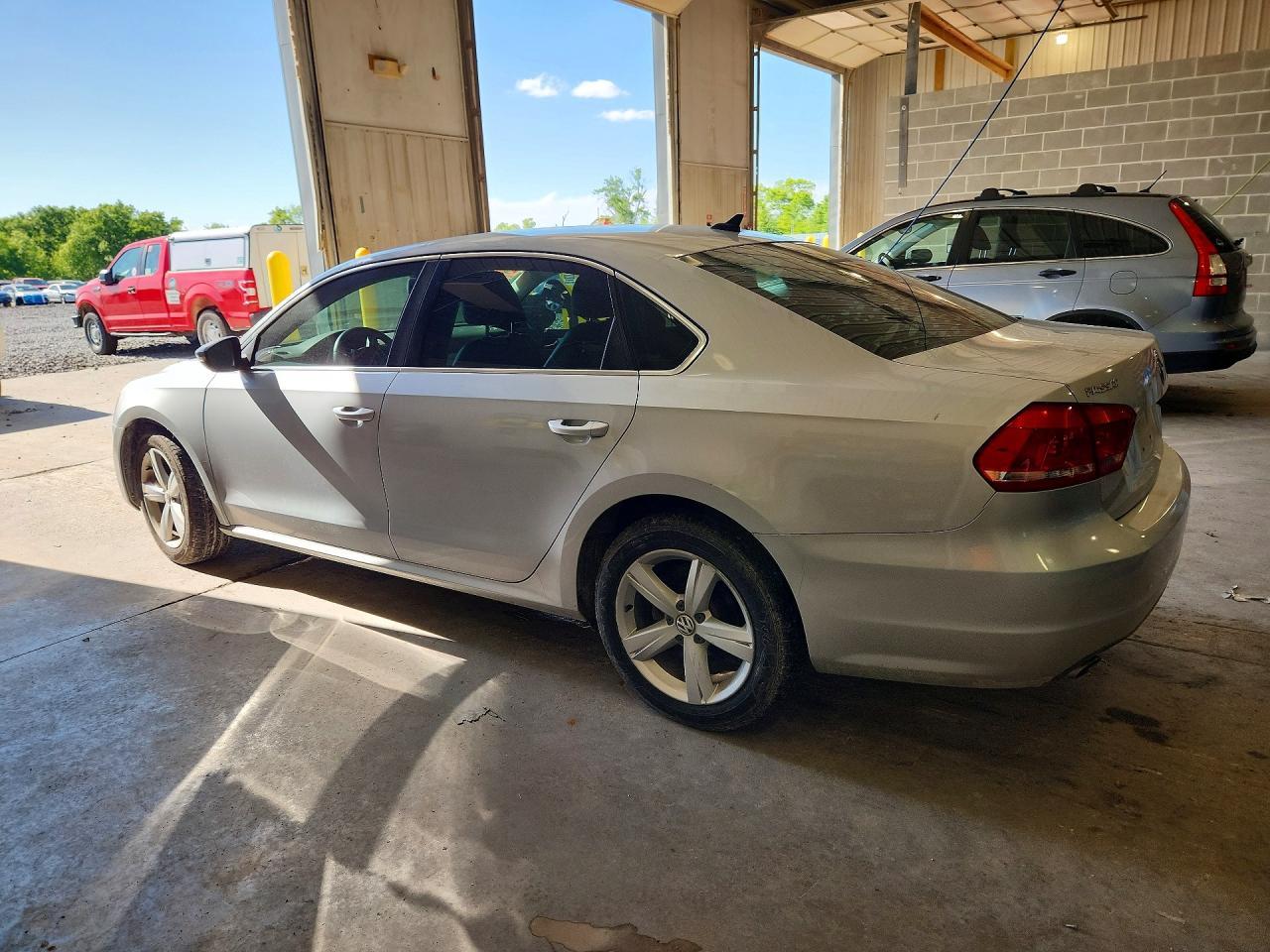 2012 Volkswagen Passat Se - Image 2